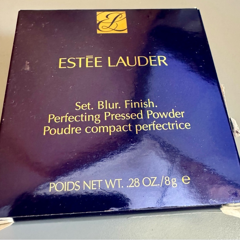 Brand new Estée Lauder perfecting pressed powder .28 oz